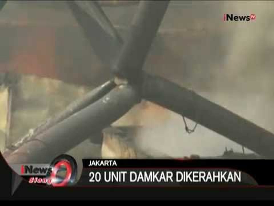 30 Kios PKL Pasar Rebo Terbakar, Seorang Anak Diduga Masih Terjebak - iNews Siang 24/06