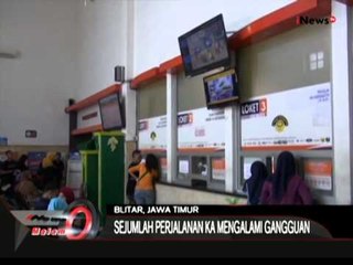 Kereta Anjlok, Ganggu Jadwal Keberangkatan, Penumpnag Menumpuk Di Stasiun - iNews Malam 12/07