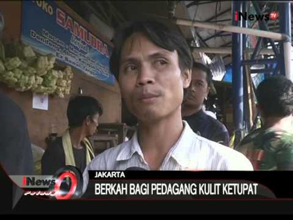 Berkah Bagi Pedagang Kulit Ketupat Dan Daging Dadakan - iNews Petang 16/07