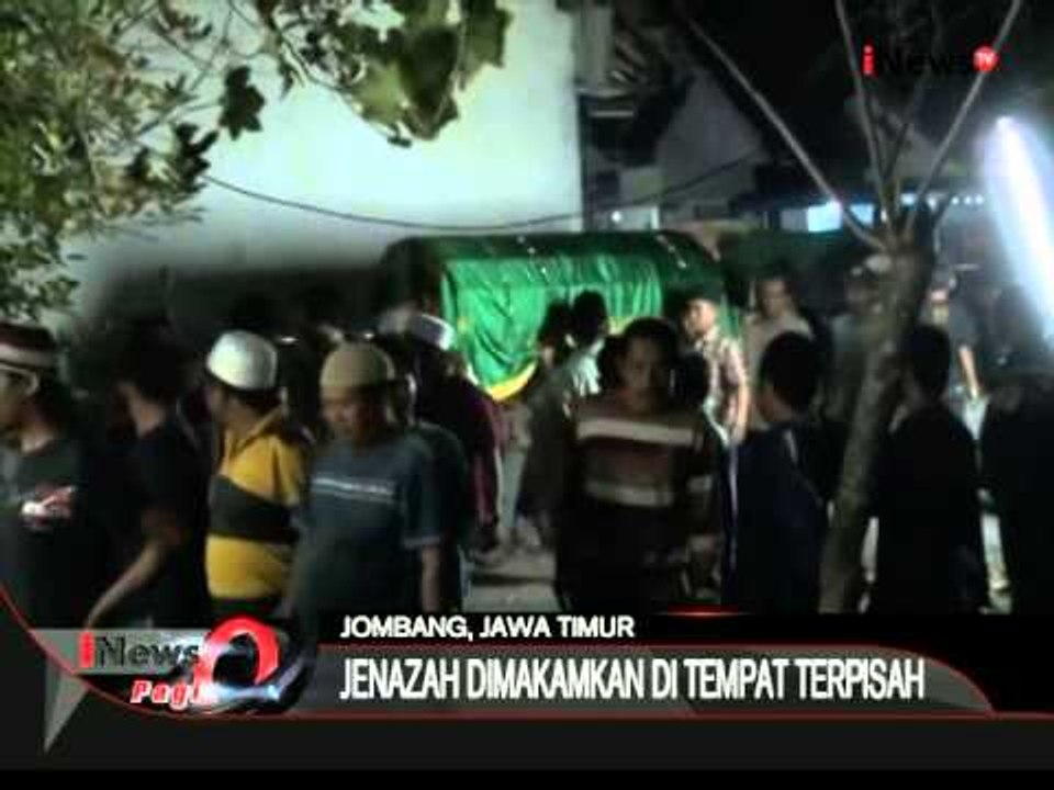 5 Jenazah Korban Tertabrak Kereta Tiba Di Rumah Duka, Jombang, Jatim - iNews Pagi 17/08