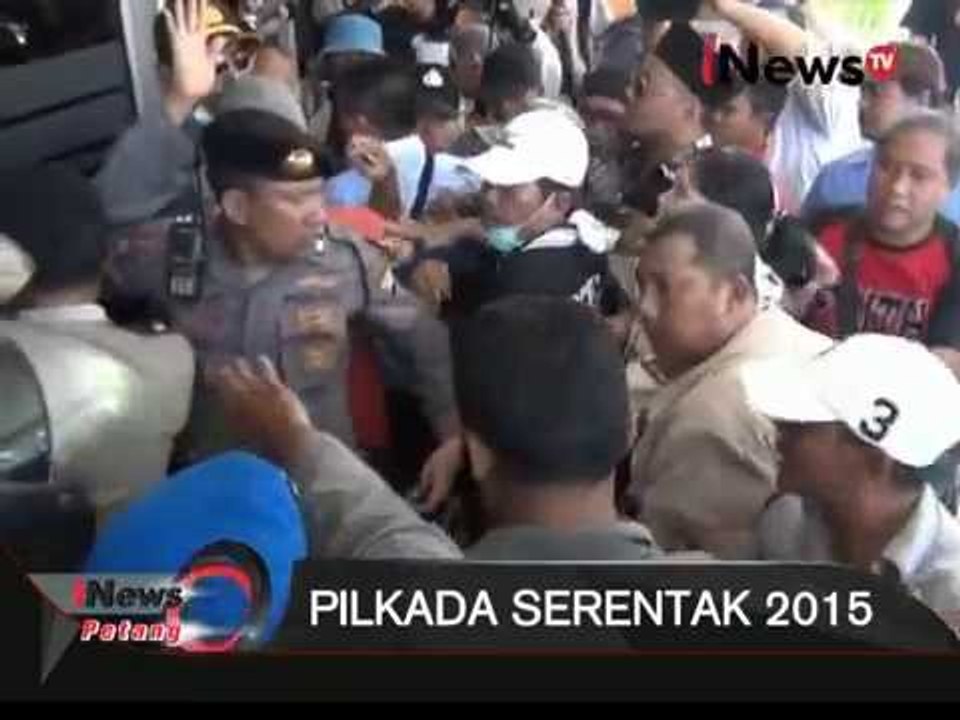 Pilkada Serentak 2015, Ribuan Warga Geruduk KPUD - iNews Petang 03/09