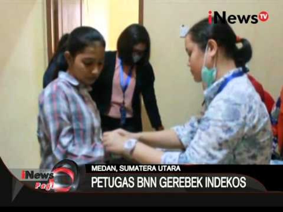Razia Narkoba, Petugas BNN Grebek Indekos Wanita Muda Di Medan, Sumatera Utara - iNews Pagi 18/09