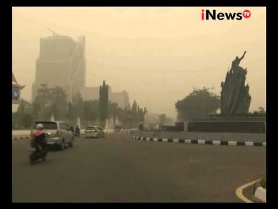 Pekanbaru Kembali Diselimuti Kabut Asap, Jarak Pandang Hanya 50 Meter - iNews Pagi 28/09