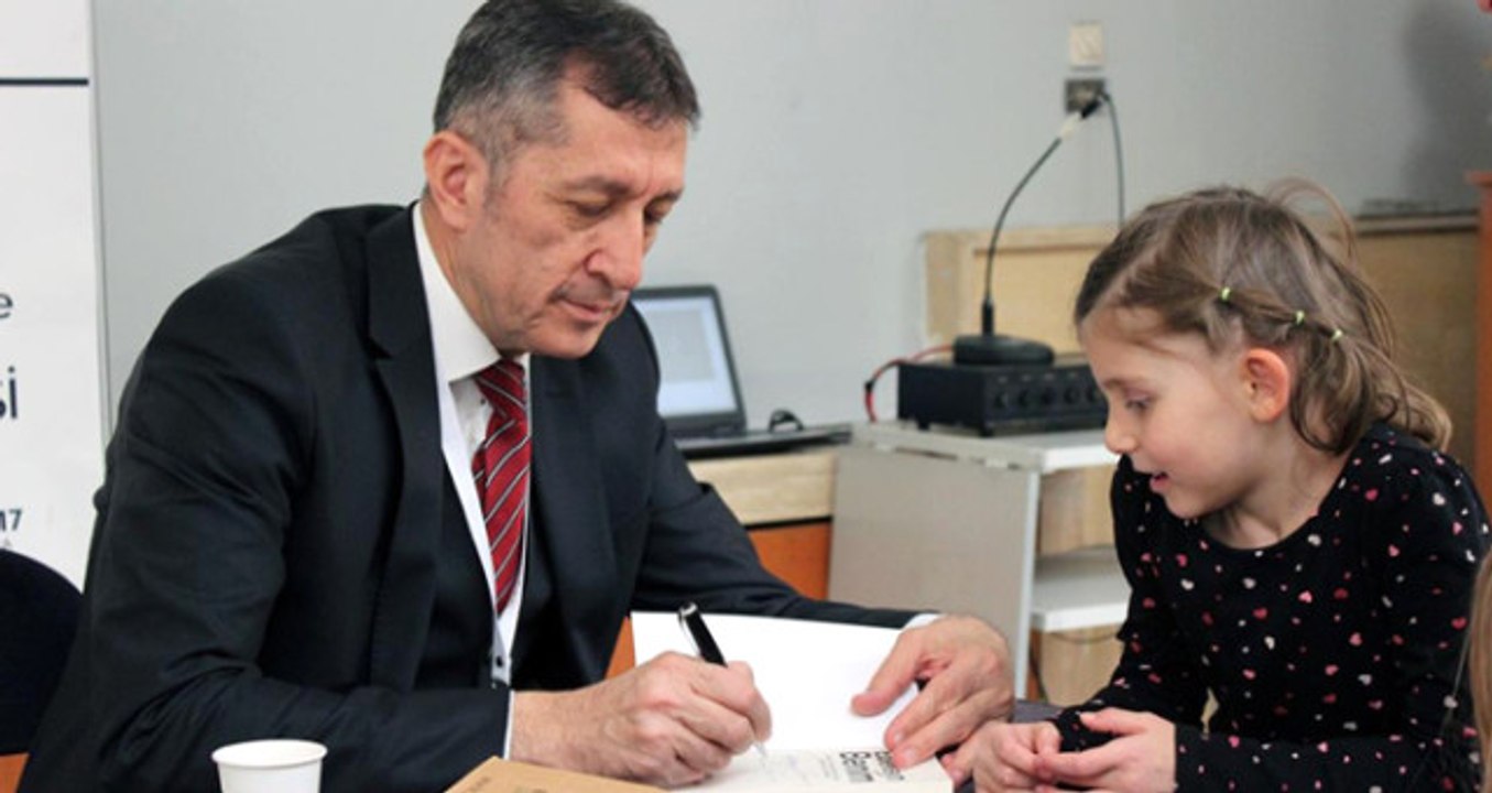 Milli Eğitim Bakanı Ziya Selçuk'un Konuşması Sosyal Medyayı Salladı