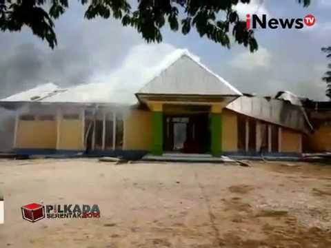 Pilkada Serentak 2015, Kantor KPUD Timor Tengah Utara Terbakar - iNews Pagi 12/10