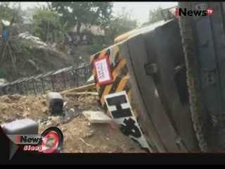 Crane Pembangunan Jembatan Kebayoran Baru Ambruk Dan Menimpa Rumah - iNews Siang 15/10