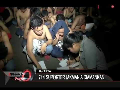 Terdesak Oleh Suporter Jakmania, Polisi Minta Bantuan Personil TNI - iNews Pagi 19/10