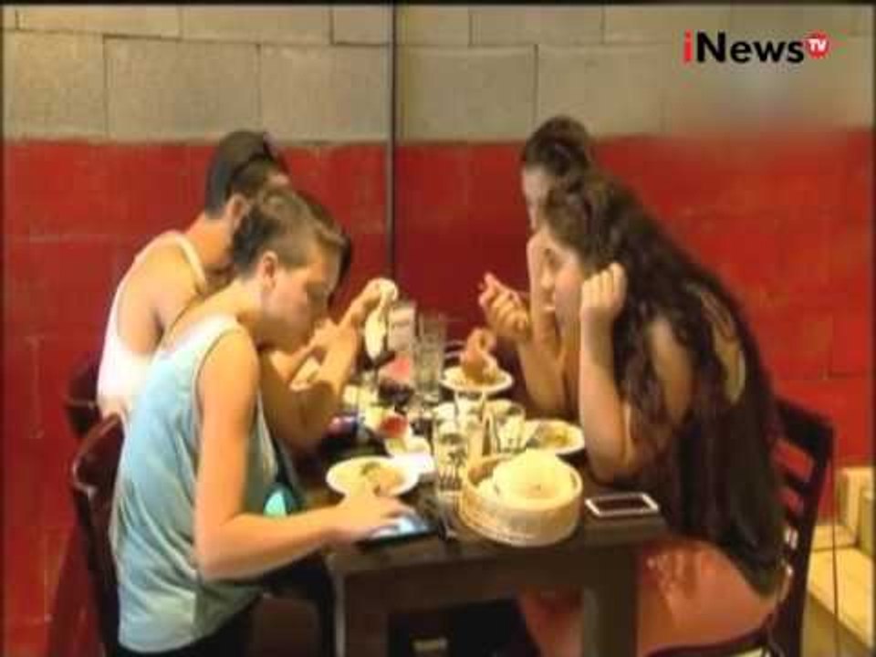 Warga Arab Dan Yahudi Duduk Bersama Untuk Makan Bersama ? - iNews Malam 01/11