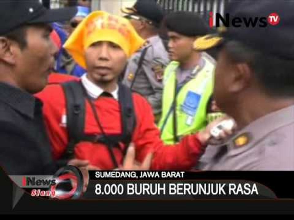 8.000 Buruh Berunjuk Rasa Tolak PP Pengupahan Di Sumedang - iNews Siang 05/11