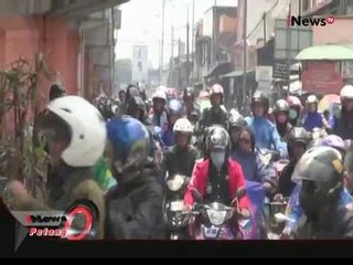 Download Video: Ribuan Buruh Demo Di Depan Kantor Walikota Bekasi - iNews Petang 11/11