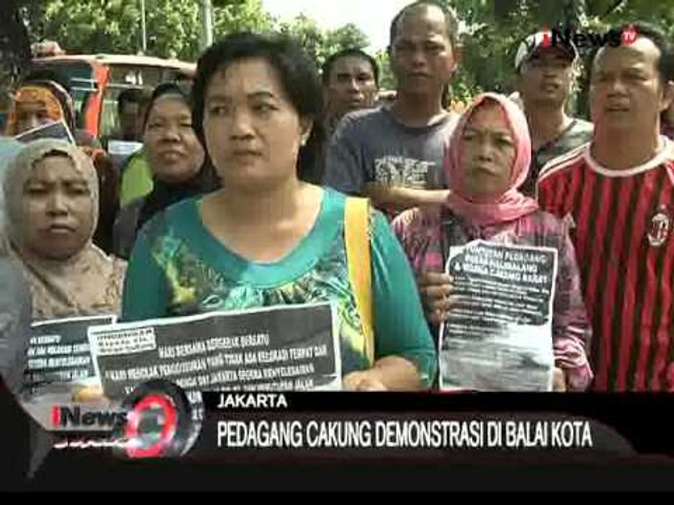 Tuntut Relokasi, Puluhan Pedagang Cakung Kembali Demo Di Balai Kota - iNews Petang 23/11