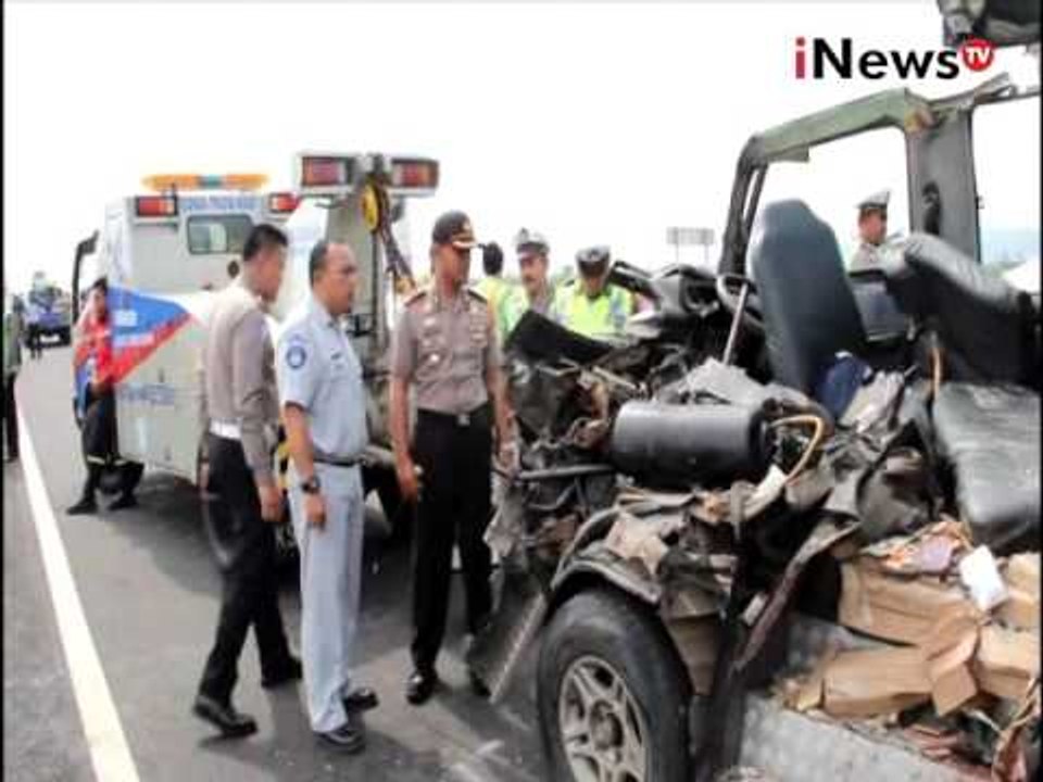 Jenazah Korban Hendak Dimakamkan, Keluarga Korban Tabrakan Cipali Histeris - iNews Siang 04/12