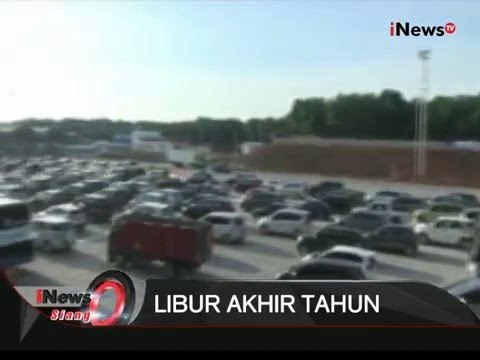 Kemacetan Di Puncak Membuat Masyarakat Melanjutkan Perjalanan Dengan Jalan Kaki - iNews Siang 25/12