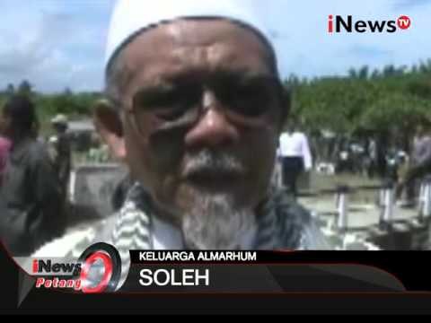 Setelah Memeluk Peti Jenazah Bripda Ilham, Ibundanya Turut Meninggal Dunia - iNews Petang 29/12