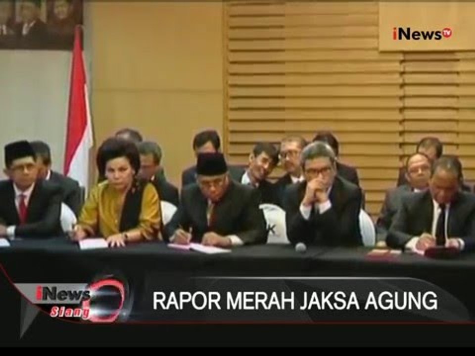 Rapor Merah Jaksa Agung, HM Prasetyo Dinilai Menjadi Alat Politik - iNews Siang 30/12