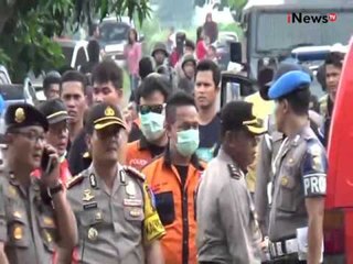 Descargar video: Tim Densus 88 Mabes Polri geledah rumah kos terduga teroris di Solo, Jateng - iNews Pagi 31/12