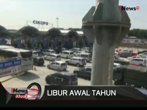 Berlibur ke daerah Jabar dan Jateng, ribuan kendaraan padati tol Cikopo - iNews Siang 01/01