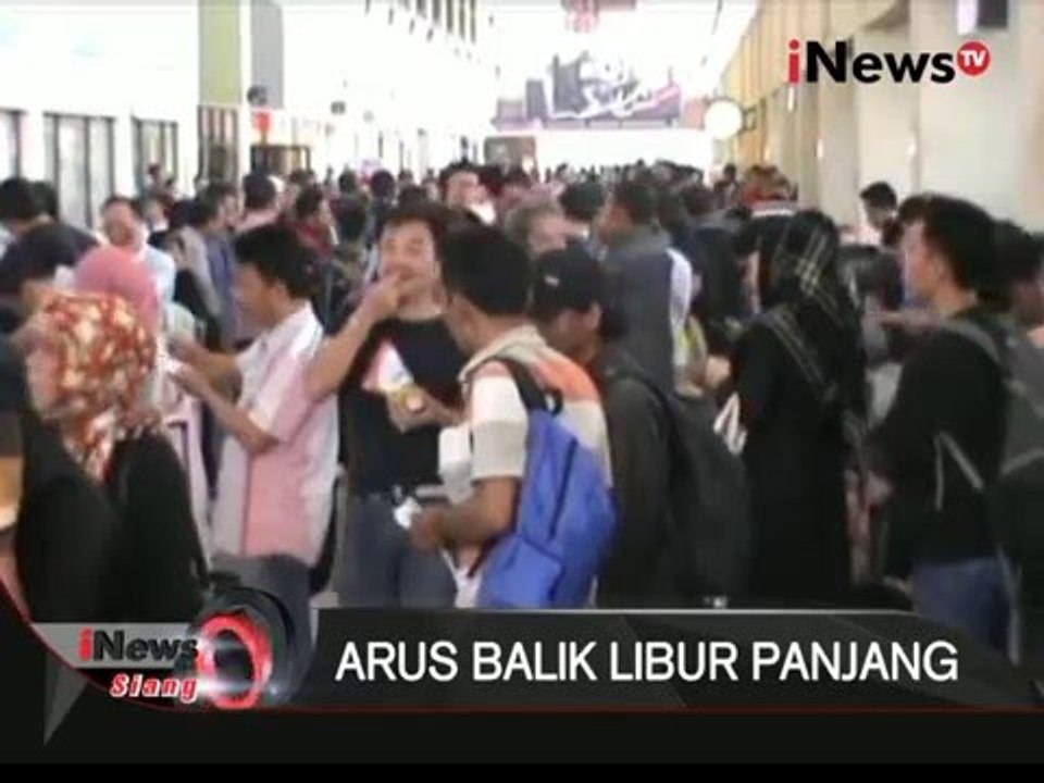 Lonjakan arus balik liburan di bandara juanda, Penumpang mencapai 25.000 - iNews Siang 04/01