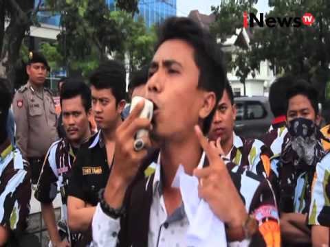 Mahasiswa unjuk rasa di depan kantor gubernur, tuntut pencopotan kadisduk sumut - iNews Malam 05/01
