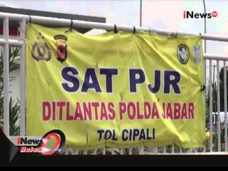 Diduga supir mengantuk, truk mebel tabrak truk bermuatan pasir di tol Cipali - iNews Malam 11/01