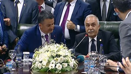 Bakan Fakıbaba Görevini Yeni Bakan Pakdemirli'ye Devretti