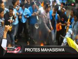 Desak Pemkab Bojonegoro fungsikan RSUD, mahasiswa terlibat bentrok dengan polisi - iNews Malam 18/01