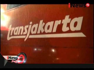 Mobil mewah sebabkan bus transjakarta tabrak sparator - iNews Pagi 02/02