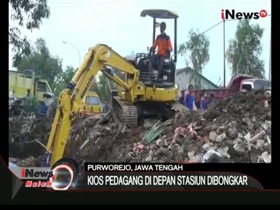 23 kios di depan stasiun Kutoarjo dibongkar, ketegangan pemilik kios terjadi - iNews Malam 02/02