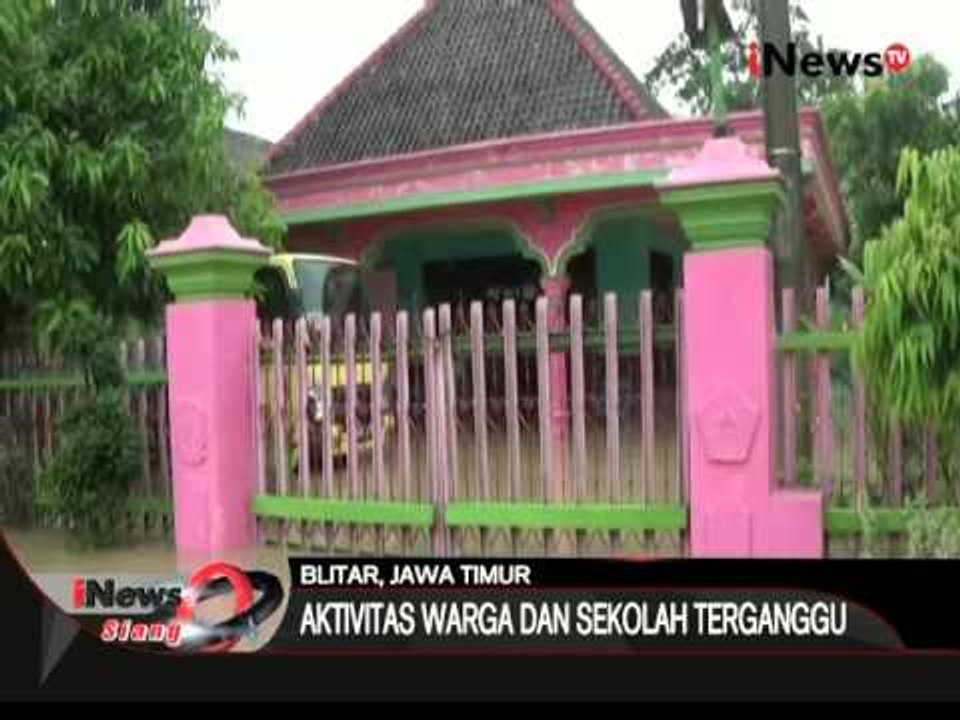Tanggul sungai jebol, ratusan rumah di Blitar terendam banjir - iNews Siang 03/02
