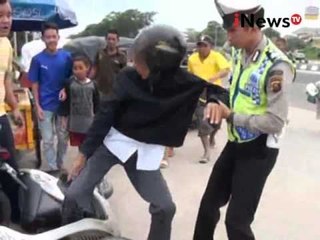 Pemotor berusaha melarikan diri menghindari razia lalu lintas - iNews Petang 12/02