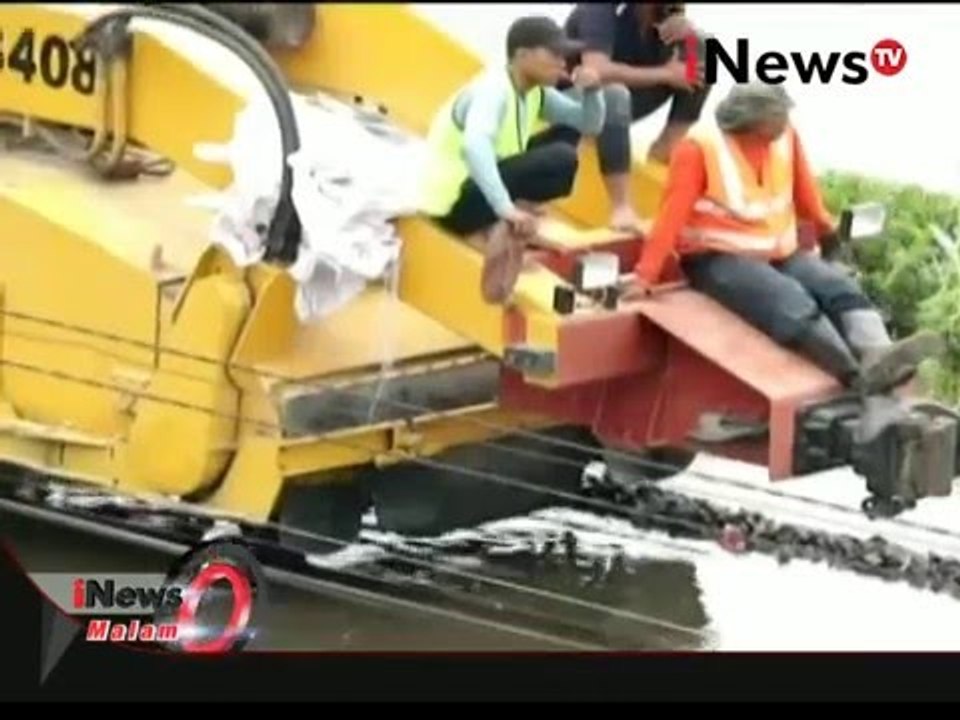 Jalur rel kereta api Surabaya, Malang & Banyuwangi terputus akibat banjir - iNews Malam 14/02