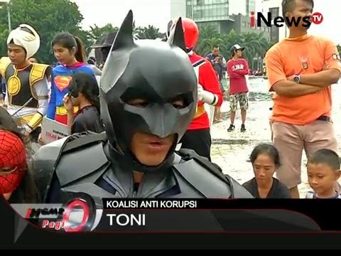 Para Super Hero lakukan aksi tolak revisi UU KPK di bundaran HI - iNews Pagi 22/02