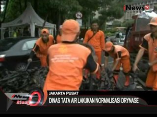 Скачать видео: Sampah gulungan kabel ditemukan digorong-gorong, diduga penyebab Jakarta banjir - iNews Siang 02/03