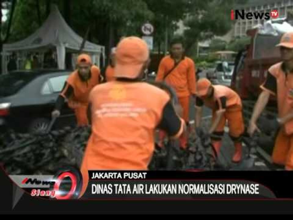Sampah gulungan kabel ditemukan digorong-gorong, diduga penyebab Jakarta banjir - iNews Siang 02/03