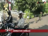 Jembatan nyaris amblas, warga komplek hankam, Slipi memutar jalan 1 Km - Jakarta Today 07/03