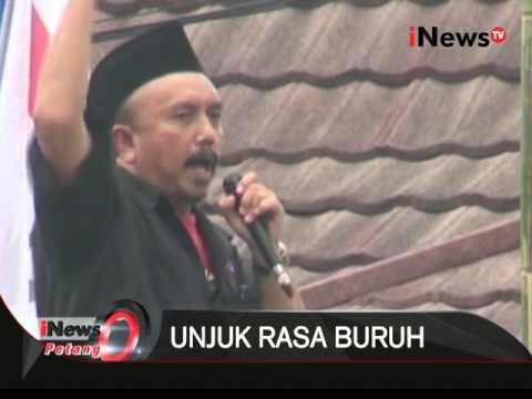 PHK sepihak, ratusan buruh di Purwakarta unjuk rasa di kantor Depnakertrans - iNews Petang 11/03