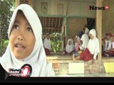 Demi menuntut ilmu, seorang adik rela gendong kakaknya menuju sekolah - iNews Petang 11/03