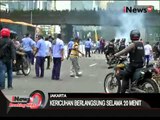 Eksklusif, aksi lempar batu antara supir taksi dan pengendara Gojek - iNews Breaking News 22/03