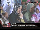 Suasana haru menyelimuti pemakaman 13 prajurit TNI korban heli yang jatuh - iNews Malam 22/03