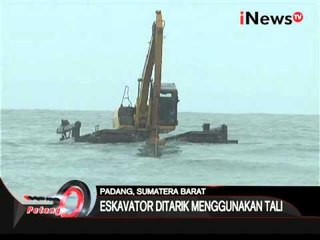 Eskavator terseret banjir - iNews Petang 23/03