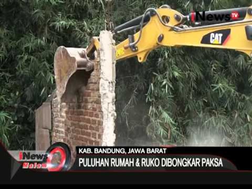 Berdiri di tanah negara, Satpol PP bongkar paksa bangunan liar di Kab. Bandung - iNews Malam 23/03