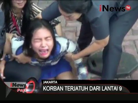 Wanita ini tak kuasa melihat jenazah keluarganya yang jatuh dari lantai 9 - iNews Pagi 05/04