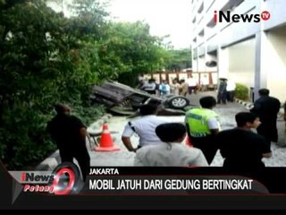Mobil jatuh dari gedung bertingkat - iNews Petang 05/04