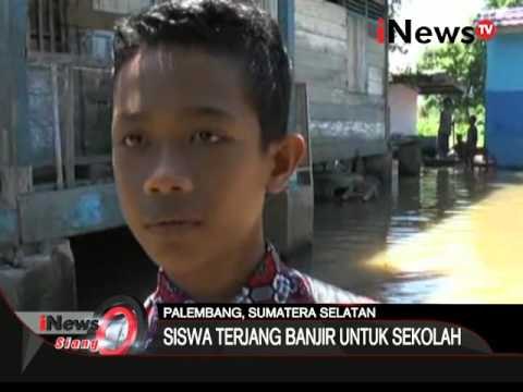 3 bulan terendam banjir tak surutkan minat siswa siswi ini ke seoklah - iNews Siang 07/04