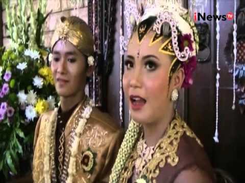 Sepasang pengantin langsungkan pernikahan ditengah banjir yang melanda Ponorogo - iNews Siang 13/04