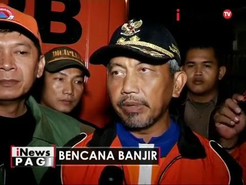 Banjir di Perum Pondok Gede Permai mencapai ketinggian 2,5 meter - iNews Pagi 22/04