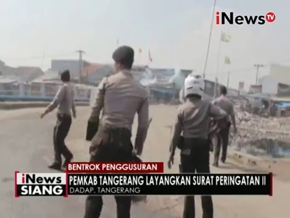 Tolak penggusuran, Warga dadap dan polisi saling serang - iNews Siang 10/05