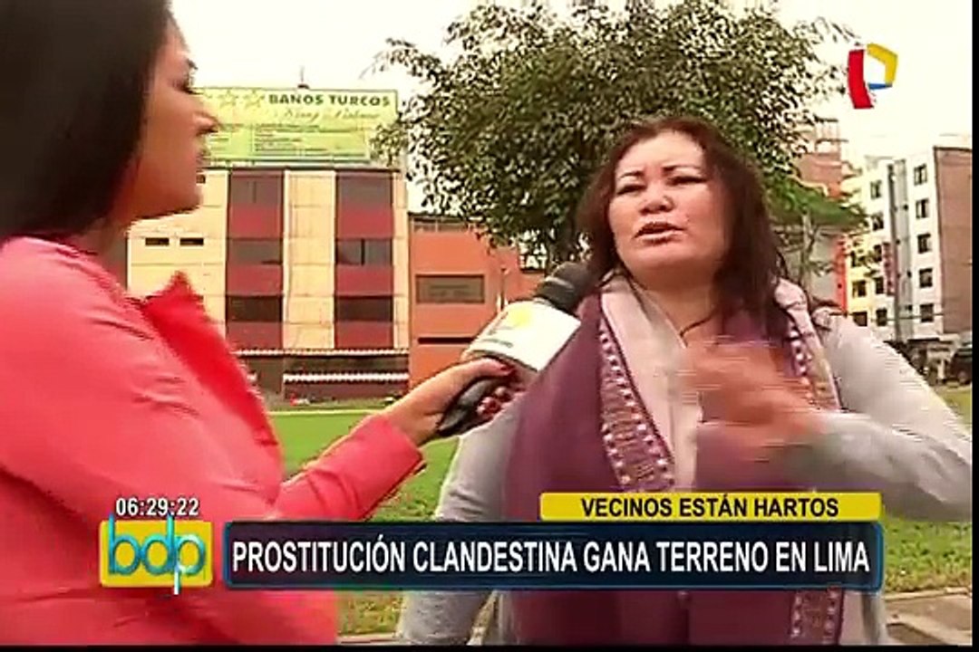 SJM: vecinos denuncian que meretrices se pelan por clientes en la vía pública
