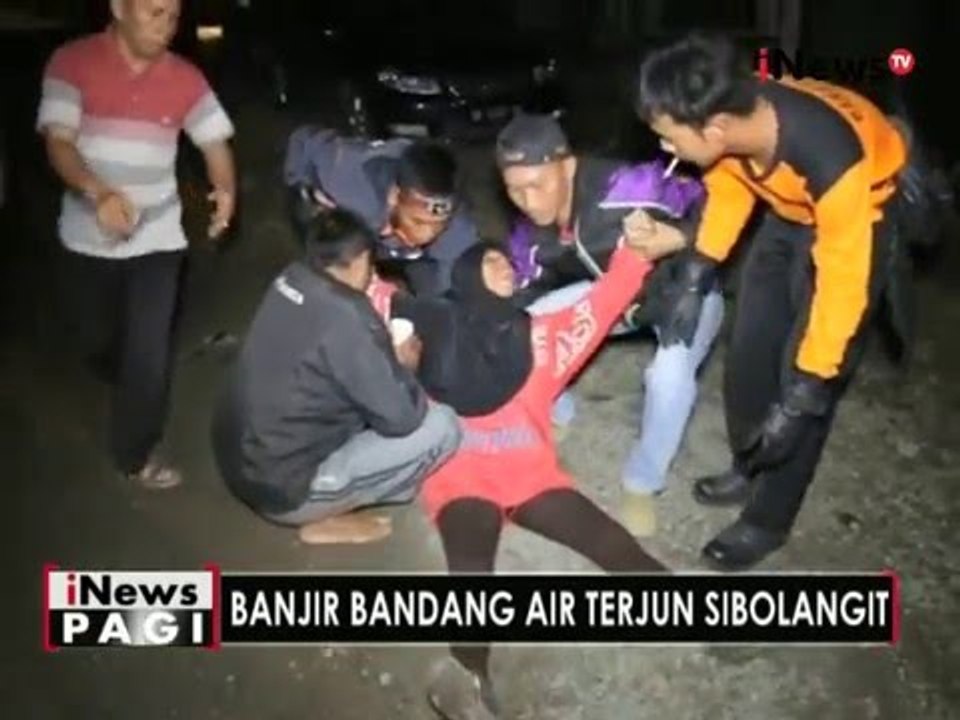 Seorang ibu jatuh lemas, anaknya menjadi korban banjir bandang di sibolangit - iNews Pagi 16/05