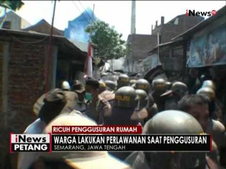 Ricuh Penggusuran Rumah, Warga Bentrok Dengan Polisi - iNews Petang 19/05